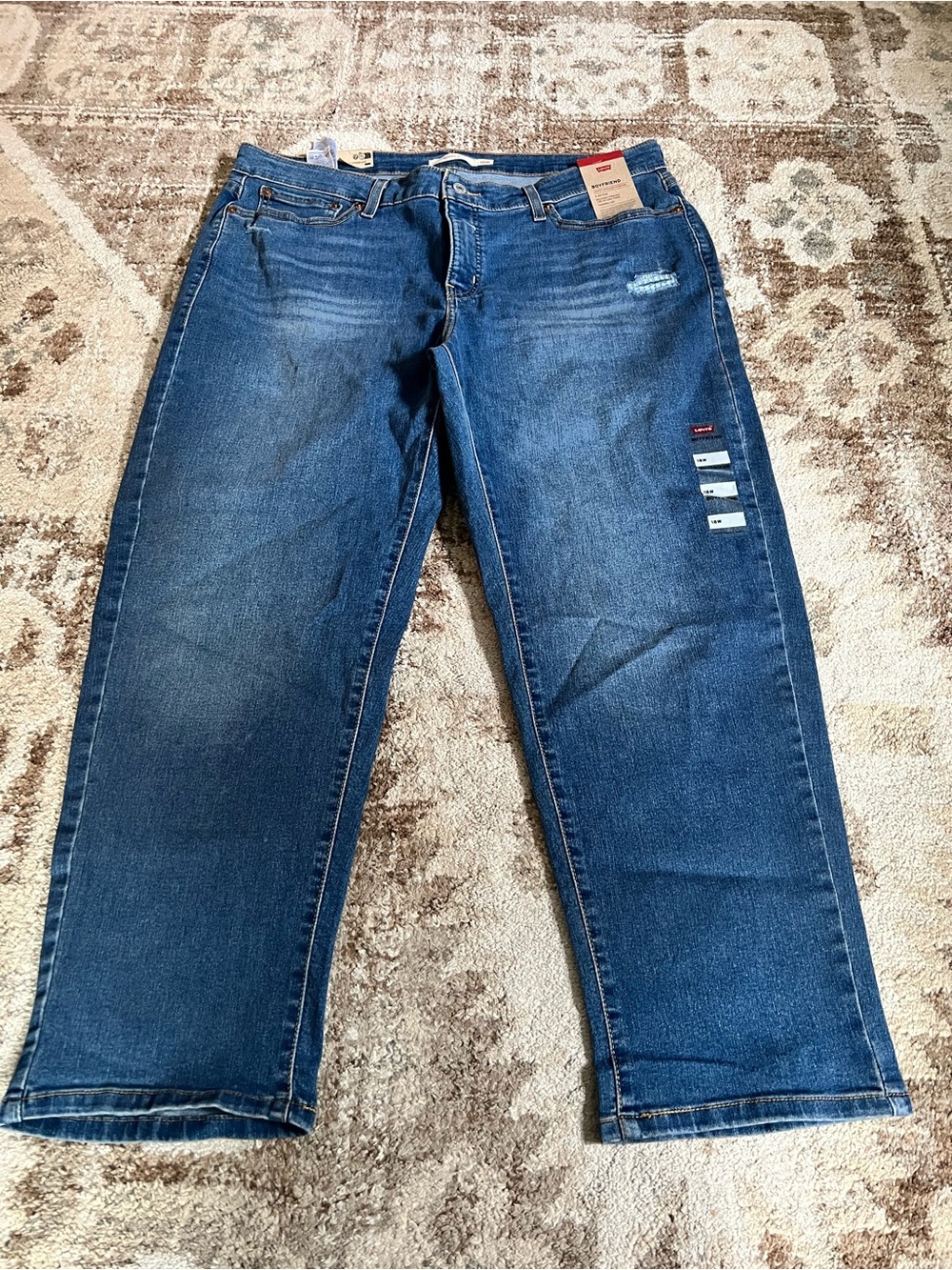 Levi's Women's Boyfriend Jeans Medium Wash Size 18W